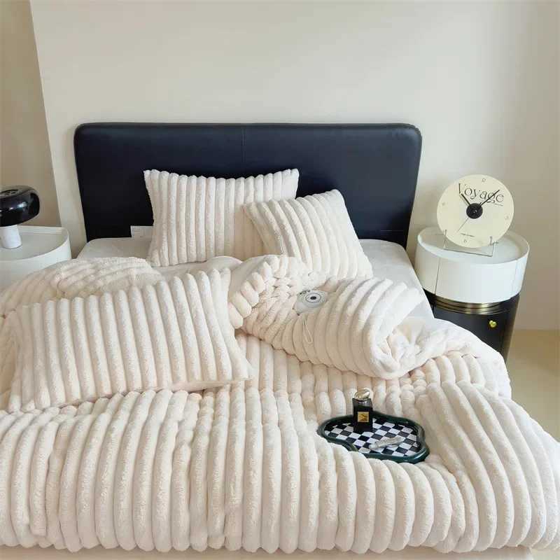 Winter Warm Plush Duvet Cover Set with Bedsheets case 4pcs Couple Quilt Cover Bedspread Velvet Double Bed Bedding SetC250122