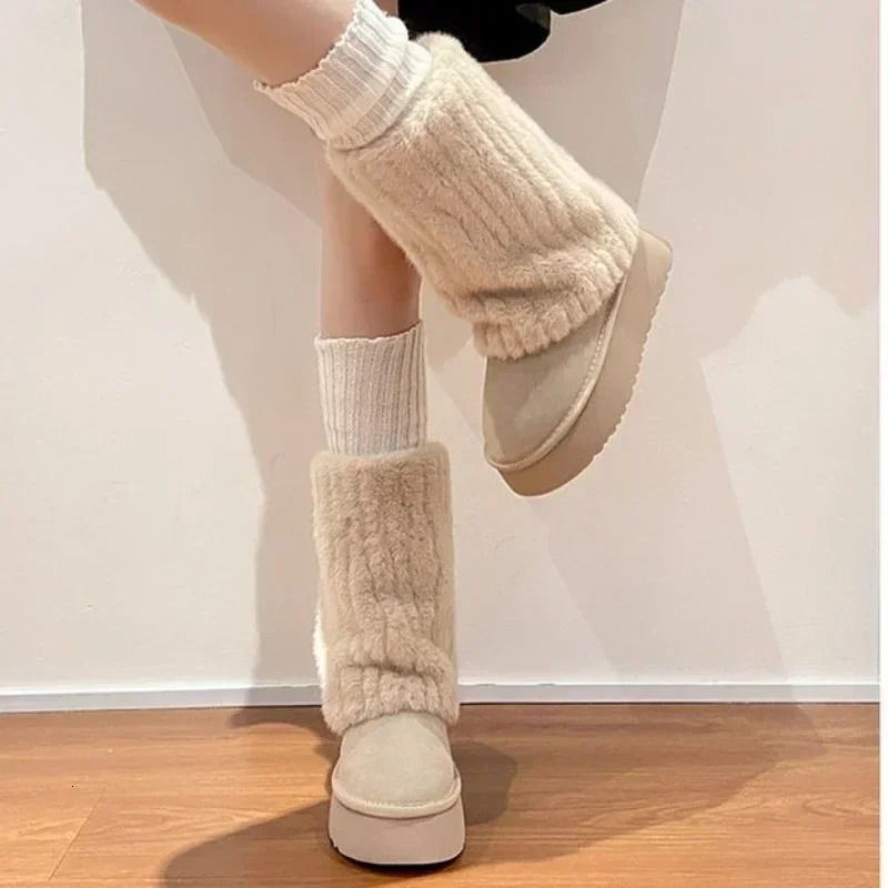 2023 Womens Skating Boots Winter Round Toes Solid Wood Plush Warm Middle Heel Waterproof Casual Snow 241206