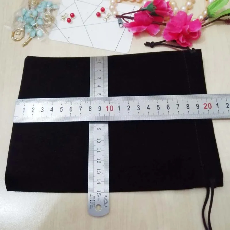 100 pieces/batch of 9-size black jewelry velvet gift bags for jewelry and cosmetics packaging bags. velvet drawstring bag wholesale 241206