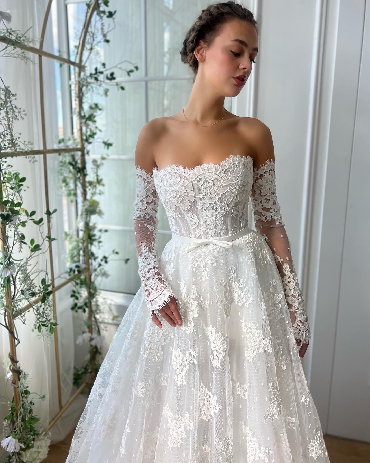 Classic A e Wedding Dress For Women Strapless Removable Sleeves Bridal Gown Lace Sweep Train Customized Dresses vestidos de novia