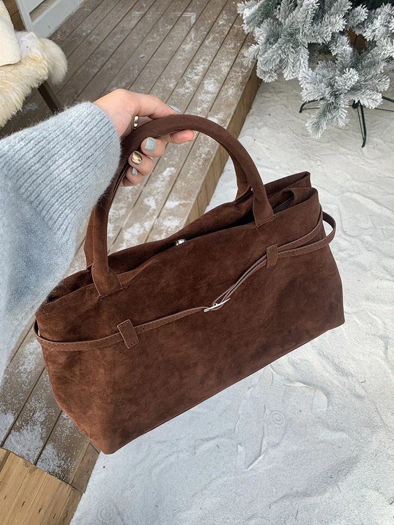 Vintage Velvet Large Capacity Womens Handbag Business Womens Shoulder Bag Portable Matte Leather Womens Soft Handbag 241205