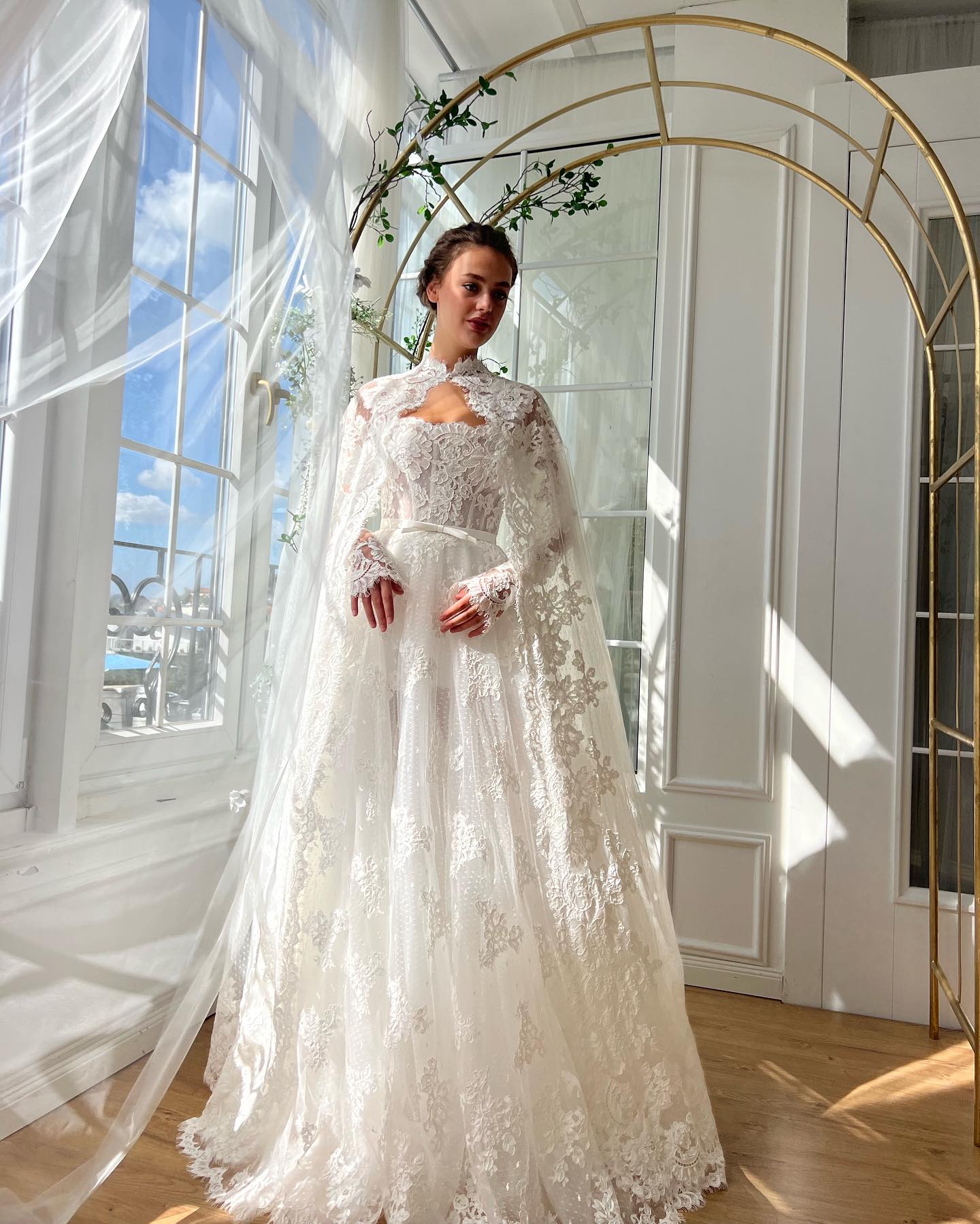 Classic A e Wedding Dress For Women Strapless Removable Sleeves Bridal Gown Lace Sweep Train Customized Dresses vestidos de novia