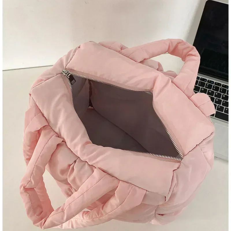 Womens retro checkered bedding shoulder bag solid color soft handbag soft handbag pink Sapce Padded handbag 241205