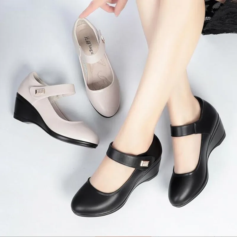 Mom Shoes High-heel Wedge Women Autumn Shoes Round Head Mid-aged Shallow Mouth Ladies Shoes