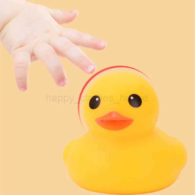 Cute Duck Baby Bath Toys Squeeze Animal Rubber Toy BB Duck Bathing Water Toy Race Squeaky Rubber Yellow Duck Toys for Kids GiftsXJ241207