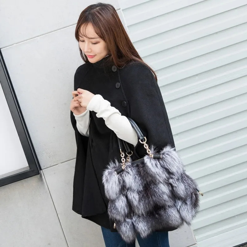 Womens Genuine Fur Shoulder Bag Natural Fluffy Fox Fur Cross Body Bag Womens Large Capacity Fashion Handbag 241205