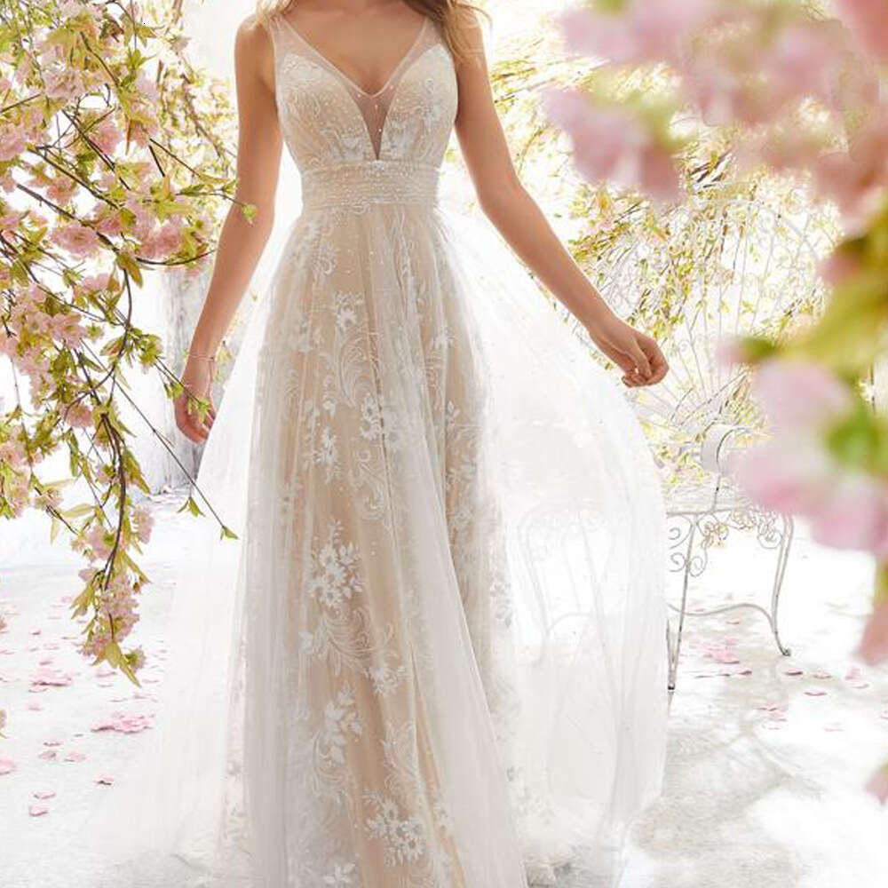 European American Women's Sexy V-neck Sleeveless Lace Wedding Dress 2024 New Style Unique and Elegant Clothing