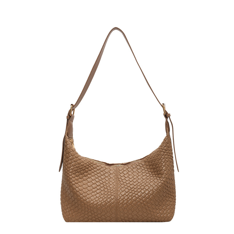 New woven shoulder spring and summer, underarm for women, 2024 new versatile bags, fashionable bucket bags
