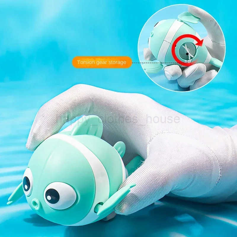 Bath Toys Cute Swimming Clown Fish Bath Toy for Toddlers Floating Wind Up Toys for Boy Girl New Born Baby Bathtub Toddler ToysXJ243258