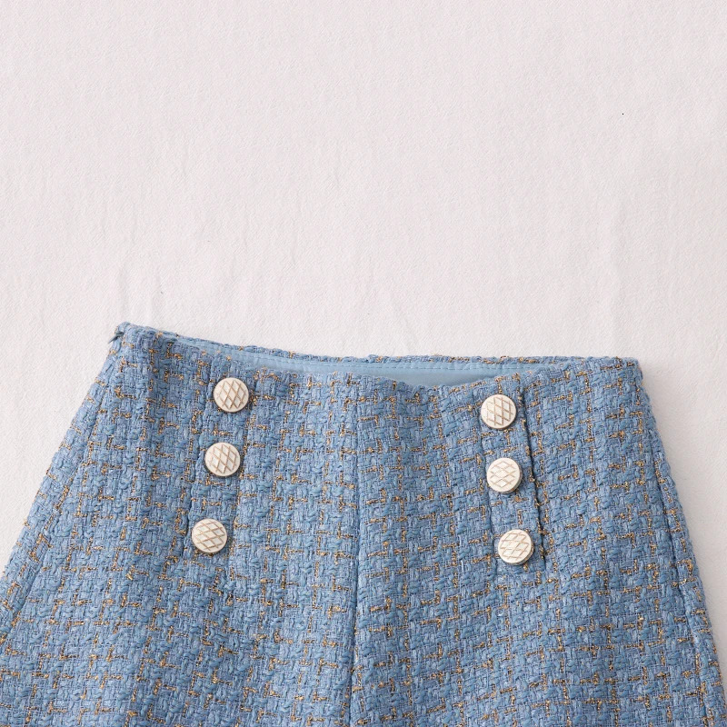 Womens retro tweed high waisted zipper shorts with sequins checkered buttons ultra-thin A-line shorts autumn and winter office wide leg shorts 241206