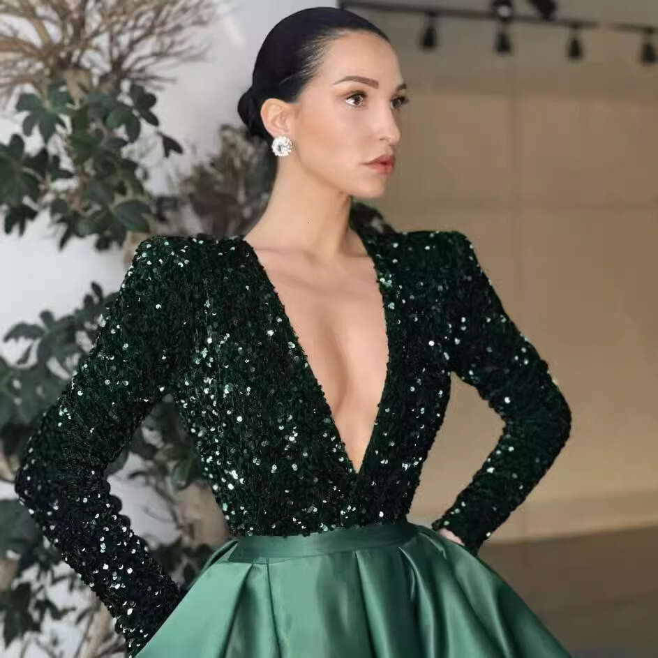 European and American Women's Feel Single Shoulder Sleeve Bead V-neck Large Pendant sequin Split Long Evening Dress 2024 New Casual Versatile Fas