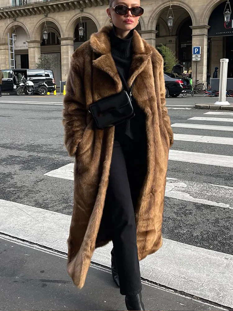Retro brown thick warm faux fur coat for women loose casual collar fluffy Maxi coat womens high street coat 241202