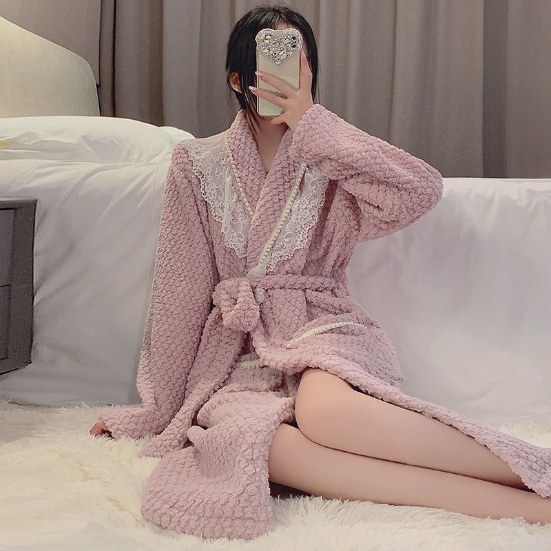 2025 Designer s new rose velvet lapel women s fashion winter pajamas solid color long sleeved warm home clothes