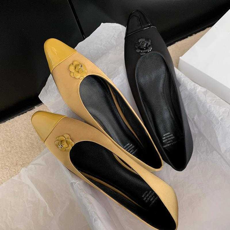 Ladies silk single shoes womens head spring new lemon yellow fashion shoes set foot commuting flat shoes