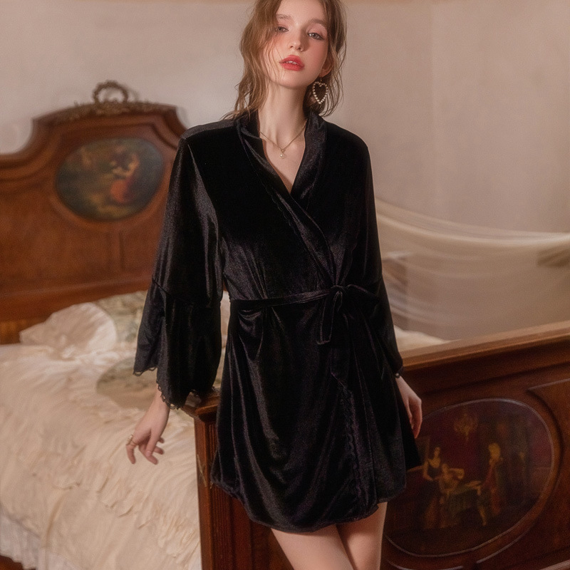 2025 Designer's new women's gold velvet minimalist nightgown, outer robe, paired with sexy fashion erotic pajamas, plus size bathrobe