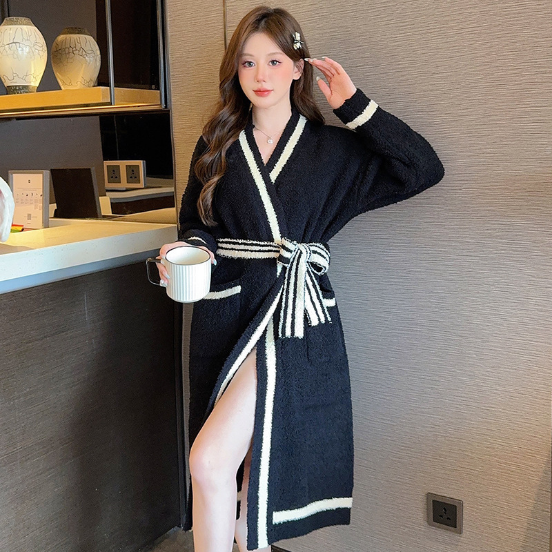 2025 Designer s new women s winter semi wool nightgown trend thickened wool soft infinity bathrobe sexy lightweight luxury style medium sleepwear
