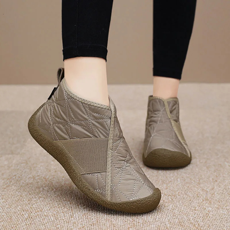 Winter Warm Plush Ankle Boots for Women 2024 Waterproof and Anti slip Snow Flat Shoes with Cotton Pads 241206