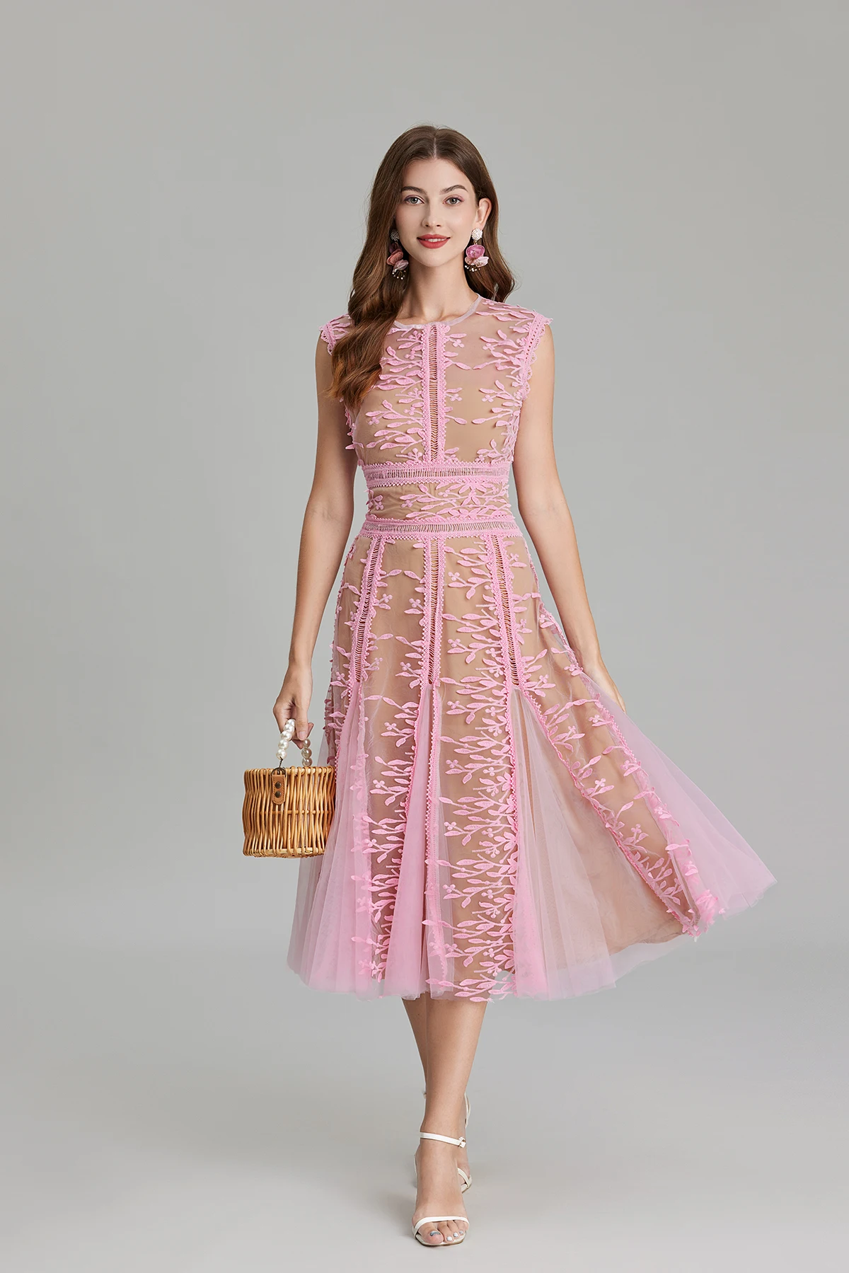 Casual Dresses French Luxury Purple Lace Mesh Embroidery Flower Dress Womens Sleeveless Hollow Out Patchwork A-Line Party Prom Pleat