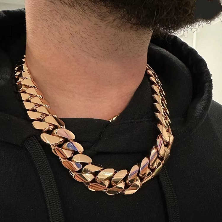 Custom Rose Gold Plated 18MM Wide Miami k Solid Sier Men Moissanite Lock Cuban Chain Necklace Jewelry