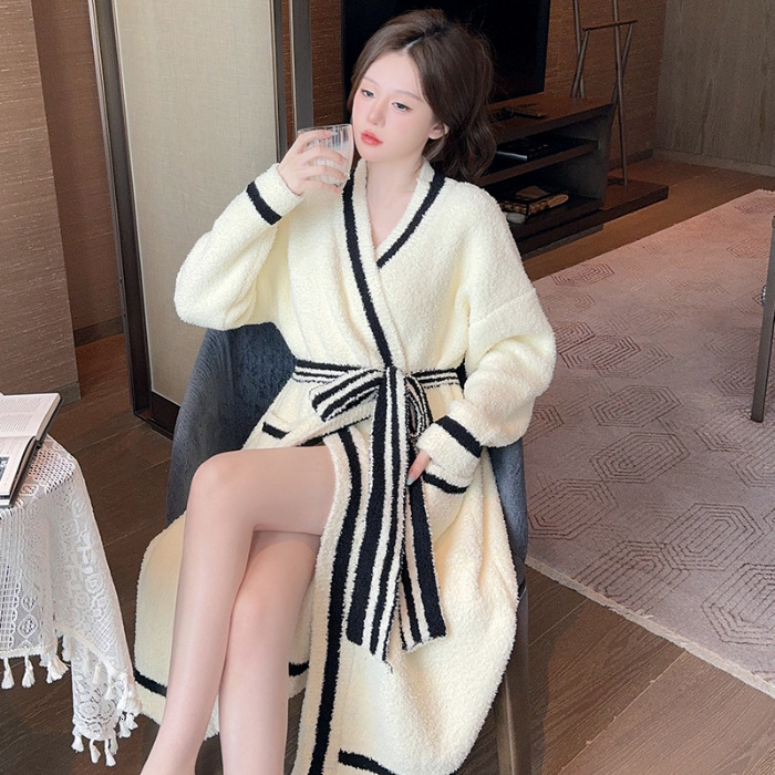 2025 Designer s new women s winter semi wool nightgown trend thickened wool soft infinity bathrobe sexy lightweight luxury style medium sleepwear