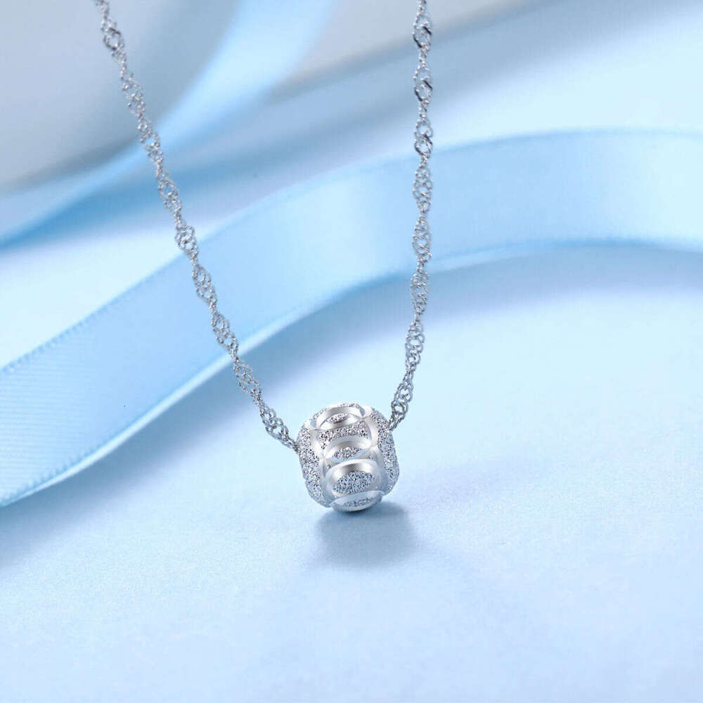 Korean version round ball necklace, light , niche design, versatile, rotating bead pendant, simple collarbone necklace accessory