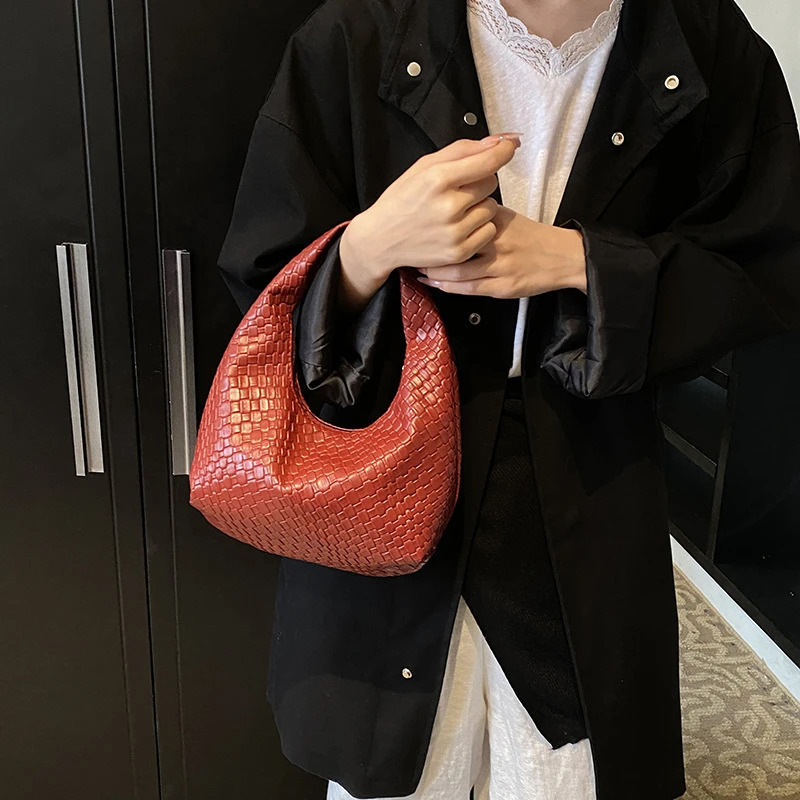 Women's Soft Leather hot Shoulder Bag - Large Capacity Woven Handbag for Everyday Use