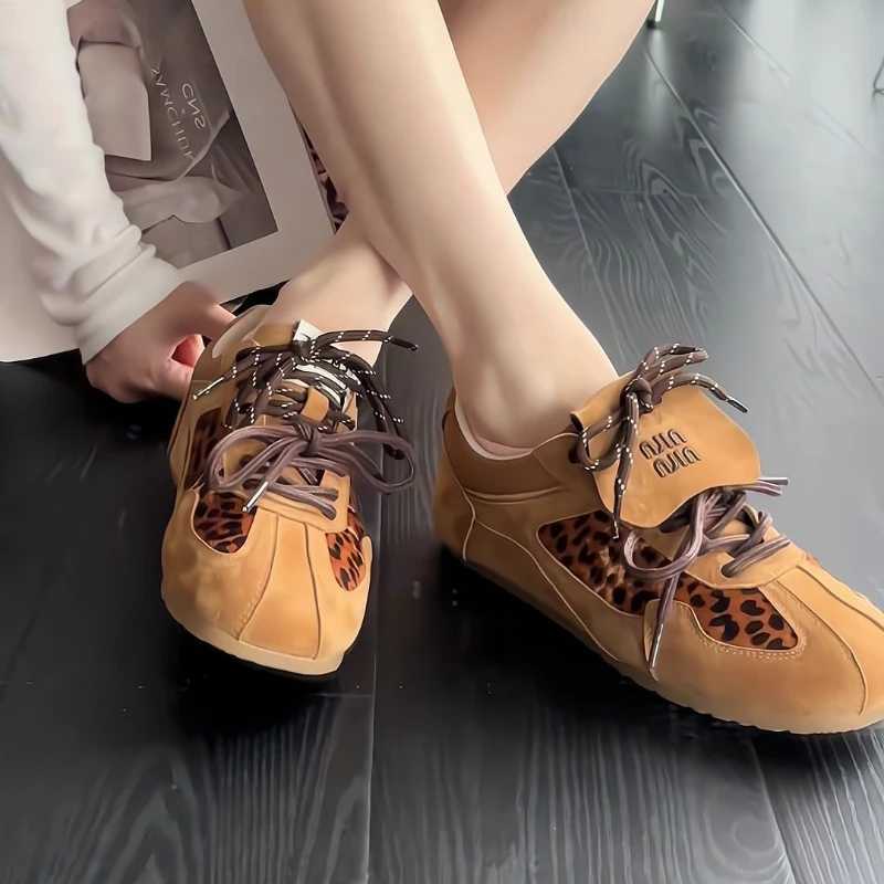 Design 2024 Leopard Print Ladies New Stylish Double Lace-up Sneakers Versatile Casual Breathable Fi Ladies Flat Sneakers Z241208