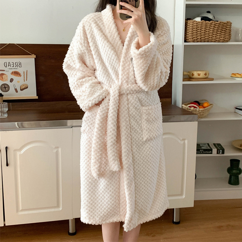 2025 Designer fashion s new autumn and winter pajamas women s coral fleece pajamas bathrobes solid color minimalist high end flannel home wear