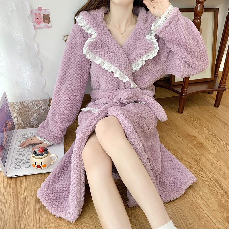 2025 Designer Autumn/Winter Thick and Long Women's Coral Sexy Lace Velvet Pajamas New Bathrobe fashion Home Clothes