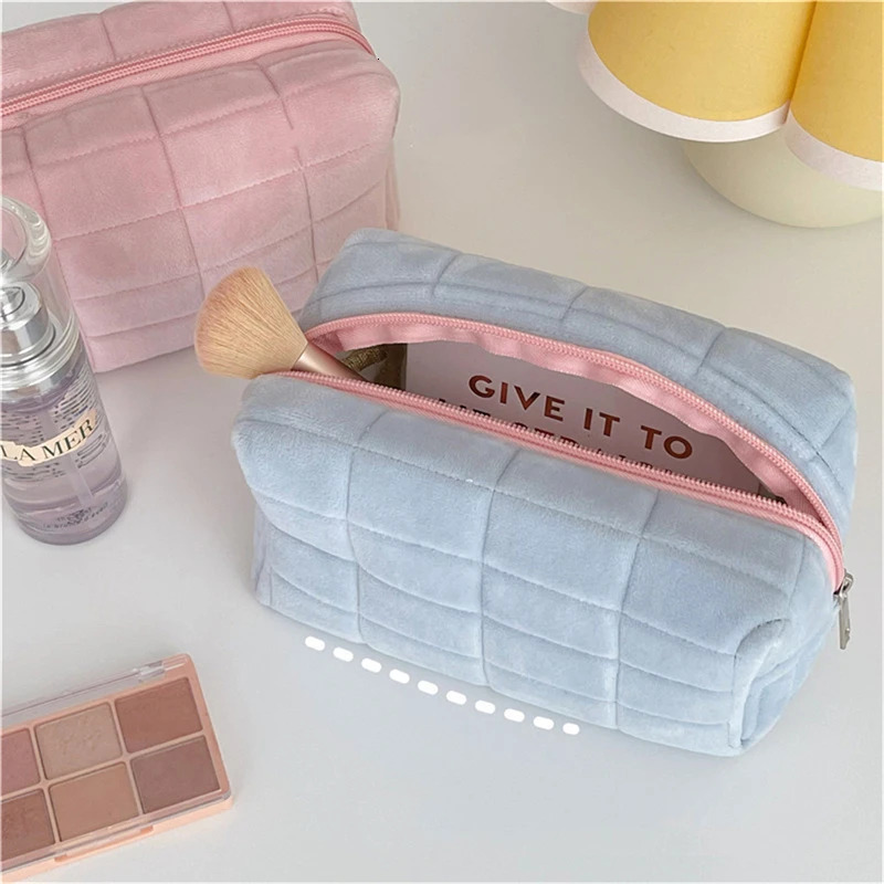 Cute fur makeup bag womens zipper large solid color travel plush 241206