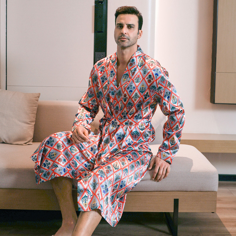 2025 Designer s new men s fashion long sleeved pajamas pajamas spring and autumn styles youth bathrobes casual home wear