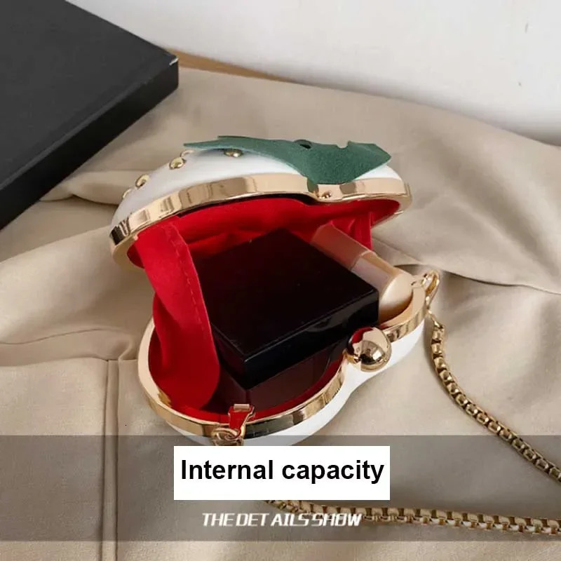 Cute fruit strawberry heartshaped Pu rivet mini fashion womens chain wallet clutch bag shoulder handbag flip Q5 241206