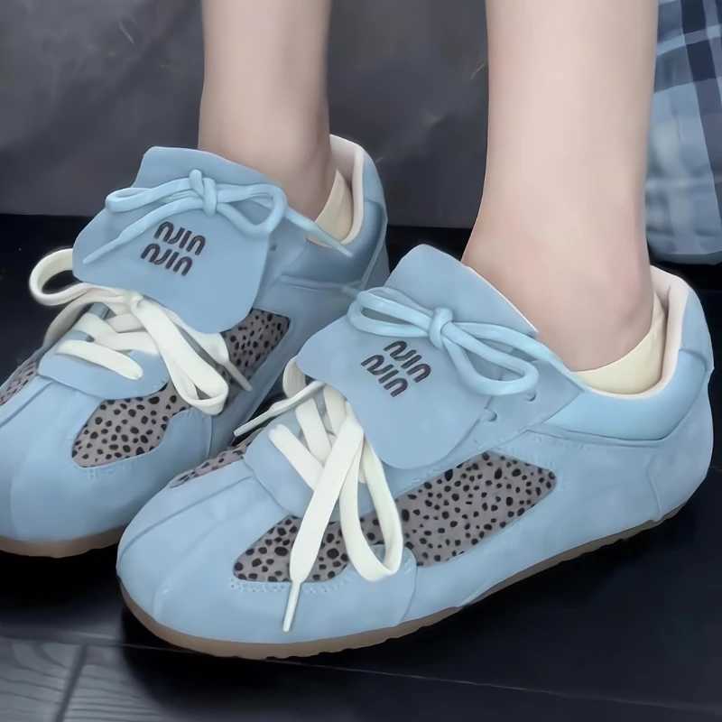 Design 2024 Leopard Print Ladies New Stylish Double Lace-up Sneakers Versatile Casual Breathable Fi Ladies Flat Sneakers Z241208