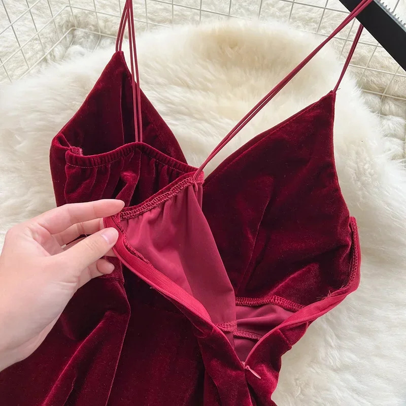 Womens Mini Party Dress French Retro Black Red Pendant Velvet Dress Waist Womens Sexy Short Skirt A63 241206