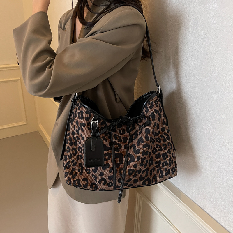 Women's Hobo Handbag with Leopard Print - Cheetah Pattern Large Shoulder Tote Bag Valentine's Day