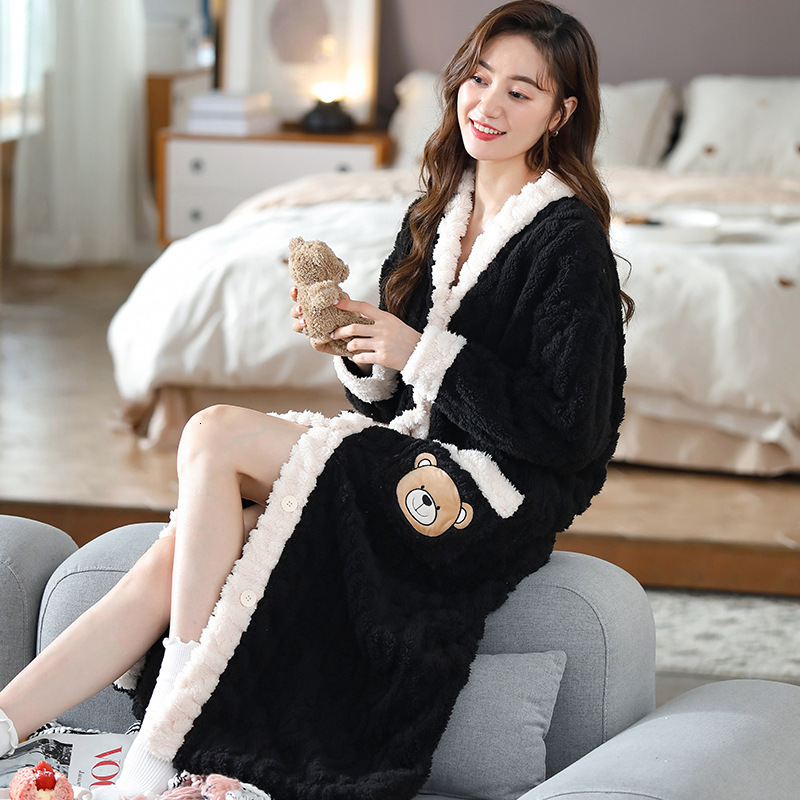 2025 Designer s new coral fleece women s autumn and winter cardigan wool sweater long sleeved jacquard bathrobe fashion flannel pajamas thick warm hom