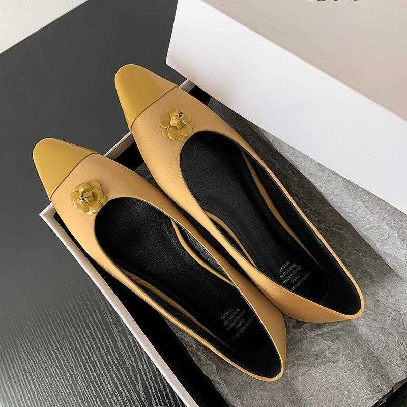 Ladies silk single shoes womens head spring new lemon yellow fashion shoes set foot commuting flat shoes