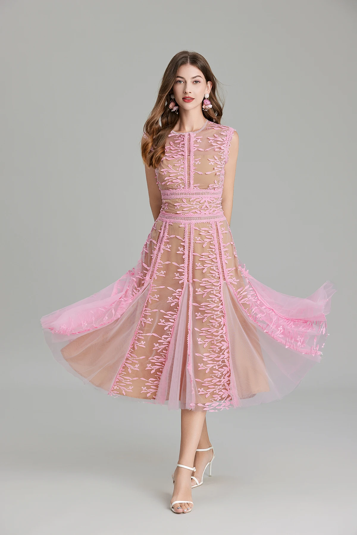 Casual Dresses French Luxury Purple Lace Mesh Embroidery Flower Dress Womens Sleeveless Hollow Out Patchwork A-Line Party Prom Pleat