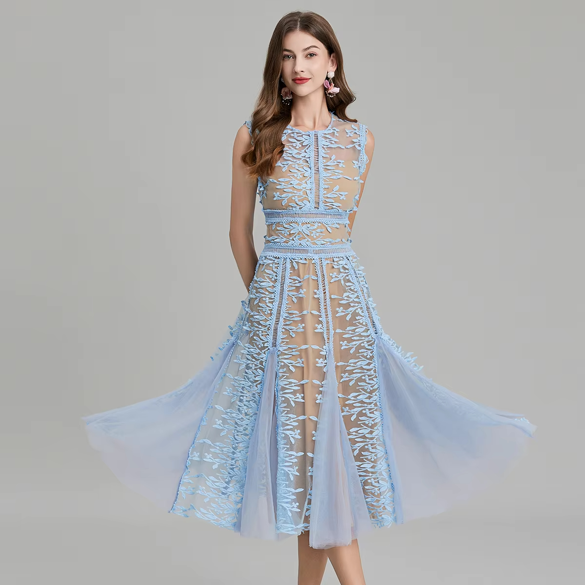 Casual Dresses French Luxury Purple Lace Mesh Embroidery Flower Dress Womens Sleeveless Hollow Out Patchwork A-Line Party Prom Pleat
