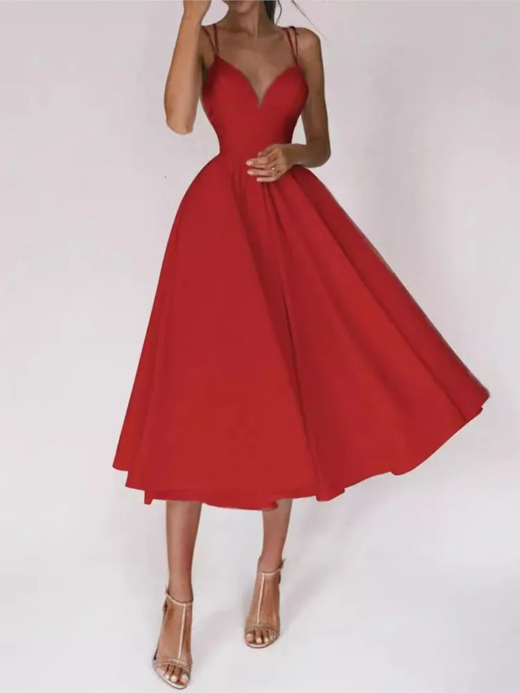 2024 Italian spaghetti shoulder strap Midi party dress for women solid color sexy Vneck backless warm and elegant womens ball Vestidos 241206
