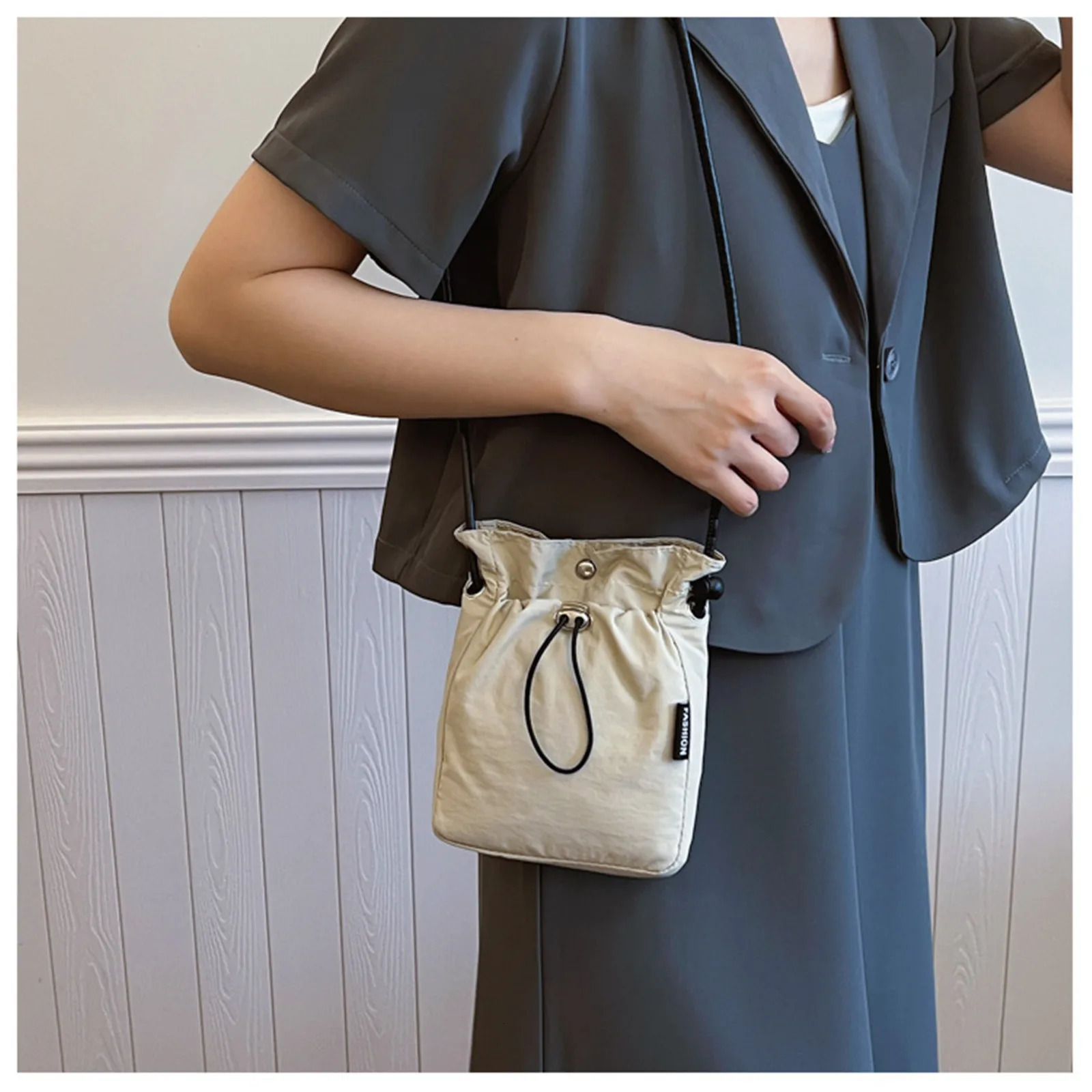 Small square drawstring messenger bag mens mini travel casual lightweight cross body mobile shoulder 241206