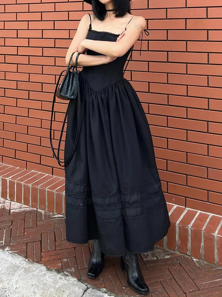 Black lace pleated dress decoration A-Line spaghetti strap backless retro punk long dress for womens night dance Korean Gothic sun dress 241205