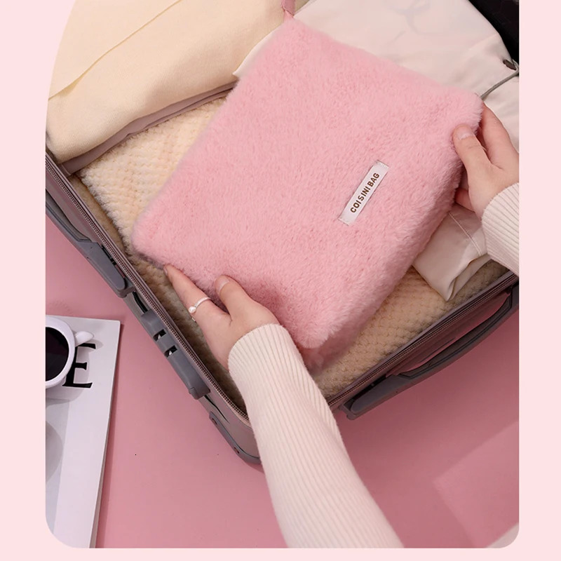 Warm winter makeup bag womens smooth and soft travel case solid color cute zipper washing 241206
