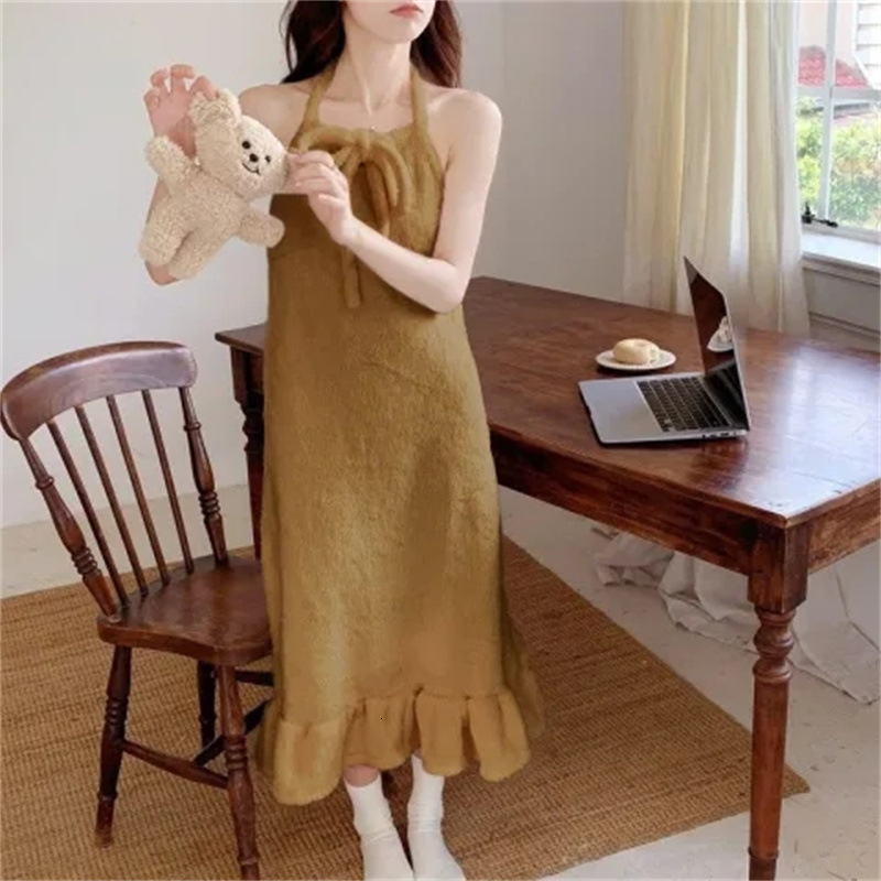 2025 Designer s new coral fleece vest dress winter solid color pajamas thick pajamas bathrobes home fashion clothes women s warm suit