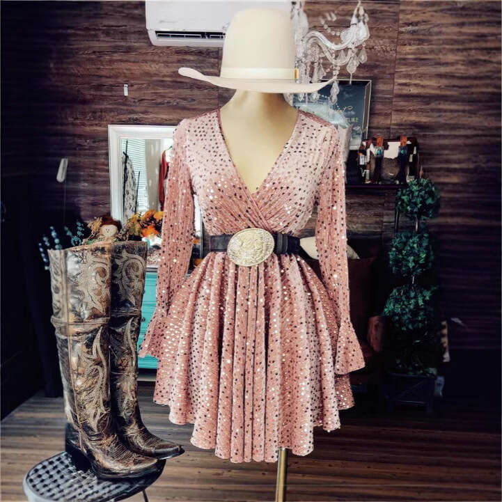 European and American V-neck flared sleeves women's sequined performance dress with ing fabric, 2024 temperament versatile new trendy clothing in