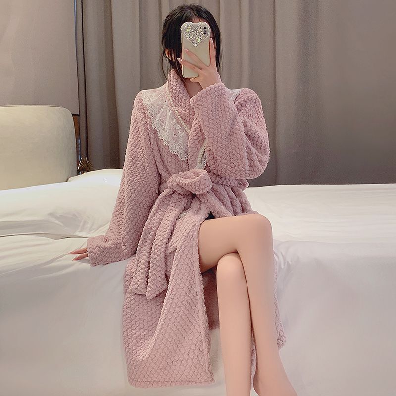 2025 Designer s new rose velvet lapel women s fashion winter pajamas solid color long sleeved warm home clothes