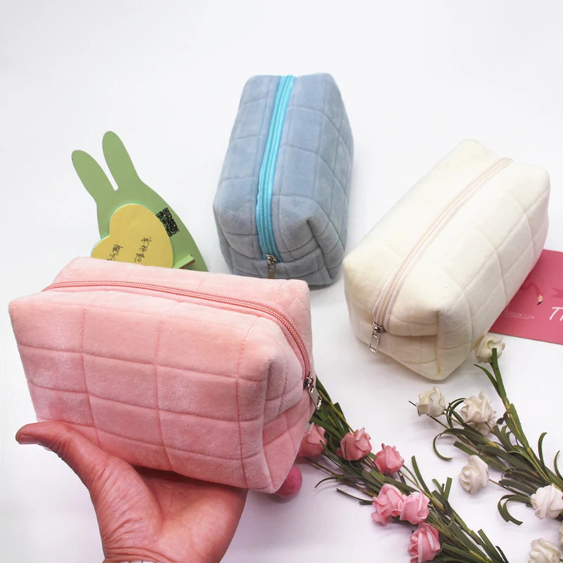 Cute fur makeup bag womens zipper large solid color travel cute mini 241206