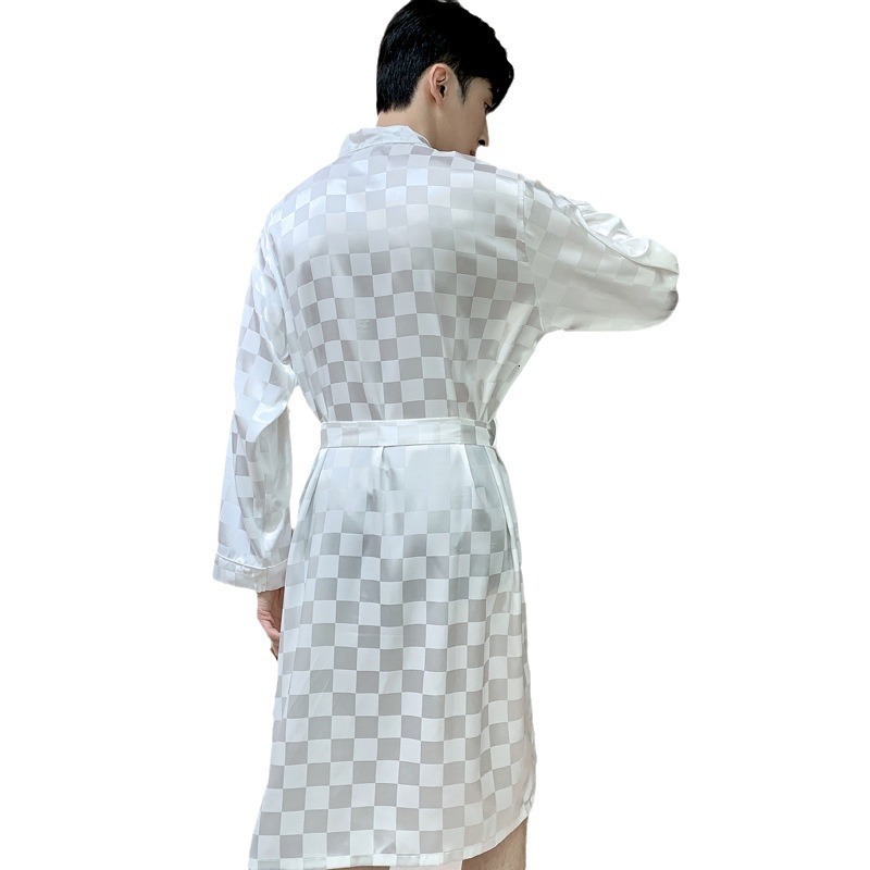 2025 Designer fashion s new pajamas for men wearing thin ice short sleeved pajamas in summer cool simulated silk home clothes oversized morning gowns 