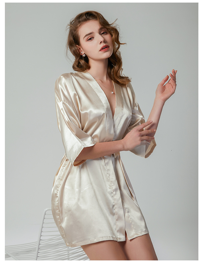 2025 Designer s new sexy plus size satin nightgown fashion long sleeved bathrobe home decor