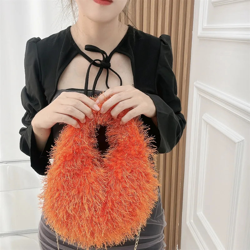 Winter Small Tramp Bag Fashion Knotting Artificial Fur Handbag Womens Fur Short Handbag Soft Clutch Plush Warm Bag 241206